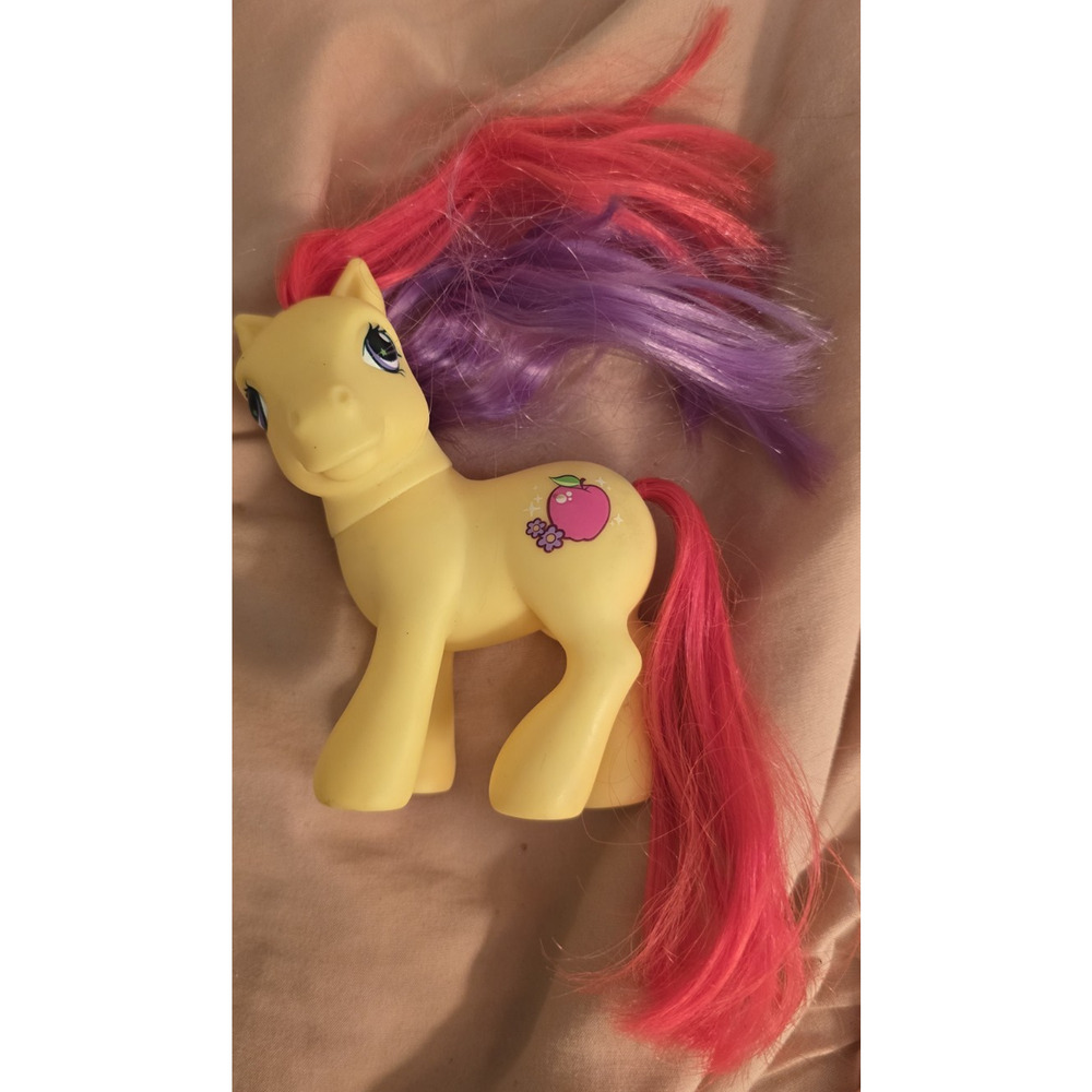 My Little Pony Yellow Horse Plastic Figure Pink & Purple Hair Heart & Apple Mark